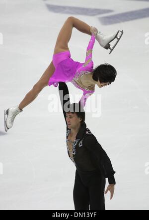 25. Januar 2010 - Tallinn, Estland - YUKO KAWAGUCHI und ALEXANDER SMIRNOV gewinnen Gold bei der ISU Eiskunstlauf Meisterschaft. Bild: 26. Dezember 2009 führen - St Petersburg, Russland - Yuko Kawaguchi und Alexander Smirnov ihre Kür auf Russland Eiskunstlauf Meisterschaft in St. Petersburg. Kawaguchi und Smirnow wurde Meister von Russland. (Kredit-Bild: © Trend/PhotoXpress / Stockfoto