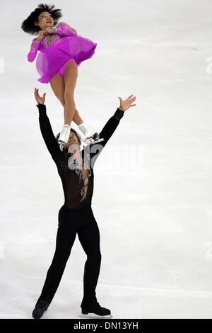 25. Januar 2010 - Tallinn, Estland - YUKO KAWAGUCHI und ALEXANDER SMIRNOV gewinnen Gold bei der ISU Eiskunstlauf Meisterschaft. Bild: 26. Dezember 2009 führen - St Petersburg, Russland - Yuko Kawaguchi und Alexander Smirnov ihre Kür auf Russland Eiskunstlauf Meisterschaft in St. Petersburg. Kawaguchi und Smirnow wurde Meister von Russland. (Kredit-Bild: © Trend/PhotoXpress / Stockfoto