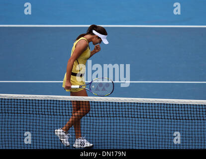 19. Januar 2010 - Melbourne, Victoria, Australien - ANA IVANOVIC (SRB) Niederlagen Shenay Perry (USA) 6-2, 6-3 in Runde 1 spielen bei der 2010 Australian Open der Tennis. (Kredit-Bild: © MM Bilder/ZUMA Press) Stockfoto