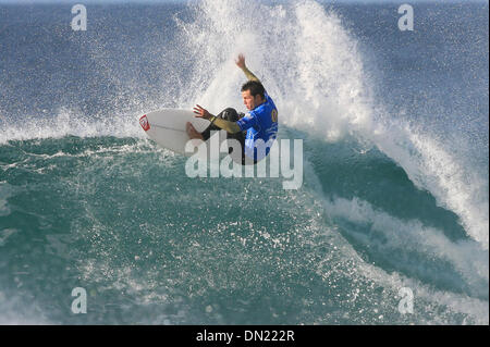 19. April 2006; Bells Beach, Australien; Danny Wills (Aus/Byron Bay) gesurft einen großen Hitze und zwei ausgezeichnete Welle Partituren geschrieben aber leider schied durch einen wütenden in Form Joel Parkinson. Ê die nächste Veranstaltung für Wills auf der Foster's ASP Männer World Tour Êwill werden in Tahiti am berühmten Teahupoo Riff Anfang Mai! Rip Curl Pro ist die zweite Veranstaltung auf der 2006 Fosters ASP Männer Stockfoto