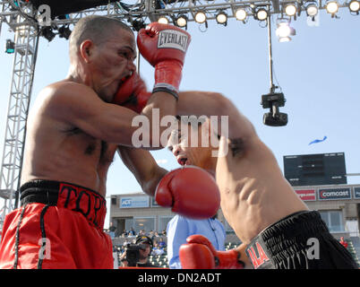 27. Mai 2006; Carson, Kalifornien, USA; Z GORES (schwarze Stämme) Niederlagen PEDRO MIRANDA. Obligatorische Credit: Foto von Rob DeLorenzo/ZUMA Press. (©) Copyright 2006 by Rob DeLorenzo Stockfoto