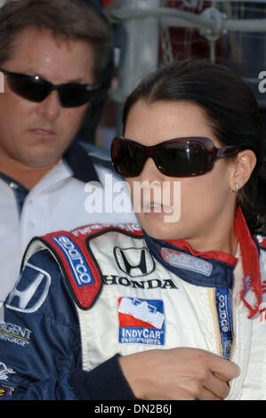 10. Juni 2006; Fort Worth, TX, USA; DANICA PATRICK auf dem Texas Motor Speedway während des Bombardier Learjet 500-Rennens. Obligatorische Credit: Foto von David Walsh/ZUMA Press. (©) Copyright 2006 von David Walsh Stockfoto