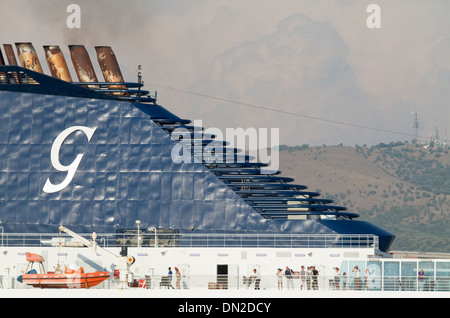 Grimaldi Lines Fähre Trichter. Stockfoto