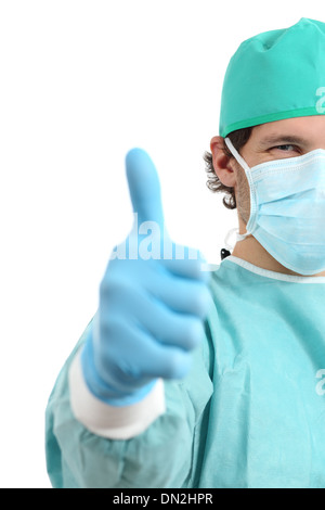 Chirurg mit Maske und Handschuhe dabei Daumen Geste isoliert auf weißem Hintergrund Stockfoto