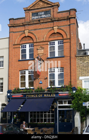 Der Prinz von Wales in Cleaver Square war angeblich ein Lieblings-Pub der Richardson-Bande in den 1960er Jahren gewesen zu sein. Stockfoto