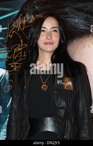 Hong Kong, China. 12. Dezember 2013. Lisa.S fördert Film Control in Hong Kong, China auf Donnerstag, 12. Dezember 2013. © TopPhoto/Alamy Live-Nachrichten Stockfoto