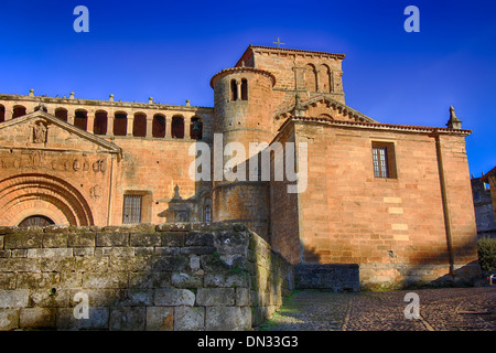 Collegiate Kirche Santa Juliana in Santillana del Mar, Spanien Stockfoto