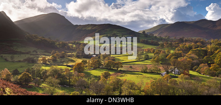 Newlands Kapelle inmitten der schönen Newlands Valley, Lake District, Cumbria, England. Herbst (November) 2013. Stockfoto