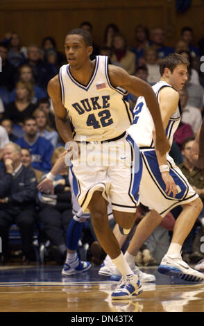 25. November 2006; Durham, NC, USA; Die Duke University Blue Devils LANCE THOMAS gegen Davidson College, wie sie bei Cameron Indoor Stadium gespielt. Herzog Niederlagen Davidson 75-47. Obligatorische Credit: Foto von Jason Moore/ZUMA Press. (©) Copyright 2006 von Jason Moore Stockfoto