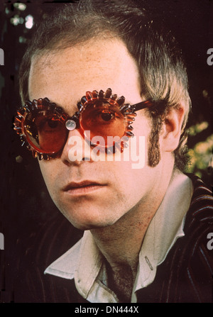 ELTON JOHN UK-Rock-Musiker über 1975 Stockfoto