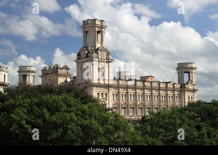Museo Nacional de Bellas Artes, Palacio del Centro Asturiano, alte Havanna (La Habana Vieja), Kuba, Karibik, Mittelamerika Stockfoto