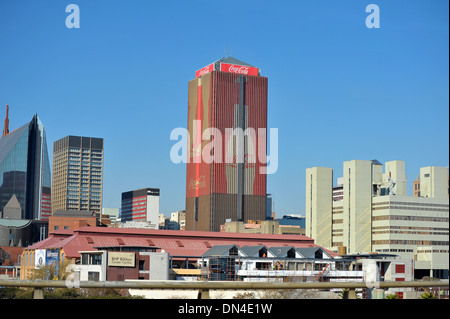 Eine Coco Cola gebrandmarkt Hochhaus in Johannesburg - Südafrika. Stockfoto