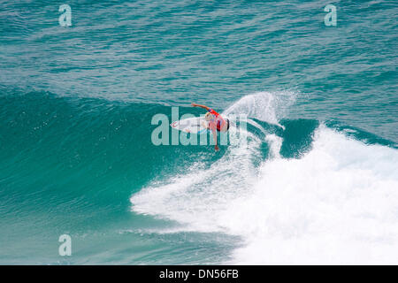 24. Februar 2009 - Coolangatta, Queensland, Australien - für das Jahr 2009 MICK FANNING 8. auf ASP und WCT bewertet werde versuchen für seine 10. WM-Titel aufnehmen. Quiksilver Pro findet statt vom 27. Februar bis 11. März 2009. Datei: 6. März 2007. Fischer an der Quiksilver Pro Gold Coast bei Snapper Rocks, Coolangatta, Queensland, Australien. (Kredit-Bild: © Joli/A-Frame/ZUMAPRESS.com) Stockfoto