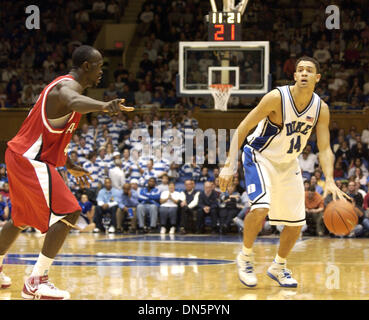 25. November 2006; Durham, NC, USA; Die Duke University Blue Devils DAVID McCLURE gegen Davidson College wie sie bei Cameron Indoor Stadium gespielt. Herzog Niederlagen Davidson 75-47. Obligatorische Credit: Foto von Jason Moore/ZUMA Press. (©) Copyright 2006 von Jason Moore Stockfoto