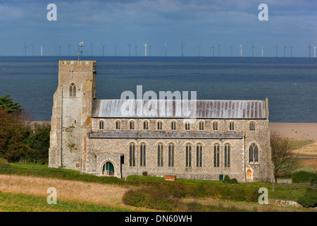 Salthouse Kirche und die North Norfolk Küste von Salthouse Heide Herbst Stockfoto