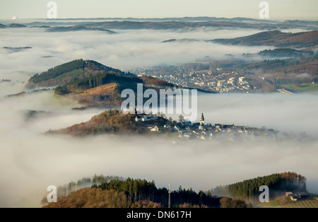 Eversberg in Nebel, Meschede, Sauerland Region, North Rhine-Westphalia, Deutschland Stockfoto