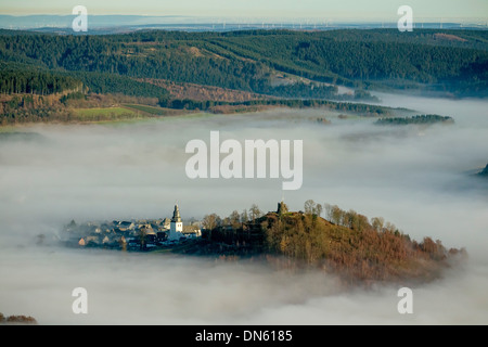 Eversberg in Nebel, Meschede, Sauerland Region, North Rhine-Westphalia, Deutschland Stockfoto