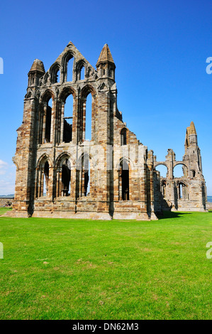 Die Ruinen von Whitby Abbey, die Bram Stoker zu seinem Meisterwerk "Dracula", Whitby, North Yorkshire, England inspiriert Stockfoto