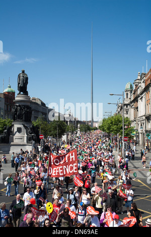 Zwischen 60-100.000 sammeln Menschen in Dublin für die alle Irland Rally for Life zum protest gegen das neue irische Abtreibungsgesetz.