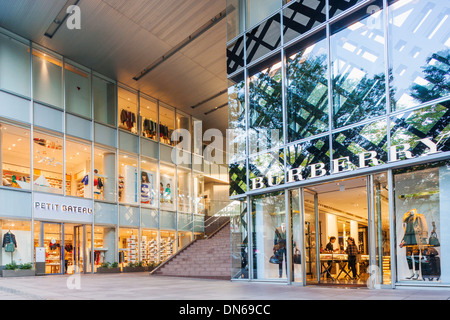 Japan, Honshu, Kanto, Tokio, Omotesando, Burberry Store Stockfoto