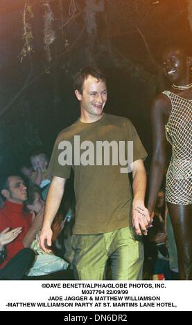 22. September 1999 - London, Großbritannien - 22.09.99/OWEN GASTER FASHION SHOW. " LONDON Fashionweek 1999' (Kredit-Bild: © Globe Photos/ZUMAPRESS.com) Stockfoto