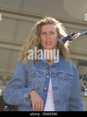 1. Oktober 2001 - Los Angeles, Kalifornien, USA - SOPHIE B HAWKINS. WORLDFEST, WOODLEY PARK, VAN NUYS, KALIFORNIEN. 30. SEPTEMBER 2001. NINA PROMMER / 2001 K22987NP (Kredit-Bild: © Globe Photos/ZUMAPRESS.com) Stockfoto