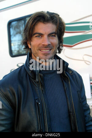 10. November 2002 - Los Angeles, Kalifornien, USA - VICTOR ALFIERI... LOVE RIDE 19. GLENDALE HARLEY DAVIDSON AUF SEE CASTAIC, CA. 10. NOVEMBER 2002. NINA PROMMER / 2002 K27065NP (Kredit-Bild: © Globe Photos/ZUMAPRESS.com) Stockfoto