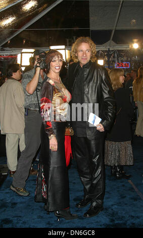 17. Dezember 2002 - Los Angeles, Kalifornien, USA - THOMAS GOTTSCHALK und Frau THEA-... " CATCH ME IF YOU CAN "- PREMIERE-. MANN VILLAGE THEATER, WESTWOOD, KALIFORNIEN-. 16. DEZEMBER 2002-. NINA PROMMER / 2002 K28058NP (Kredit-Bild: © Globe Photos/ZUMAPRESS.com) Stockfoto