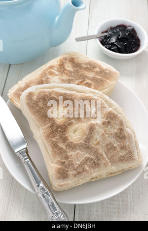 Irisches Soda-Brot oder Soda Farls Stockfoto