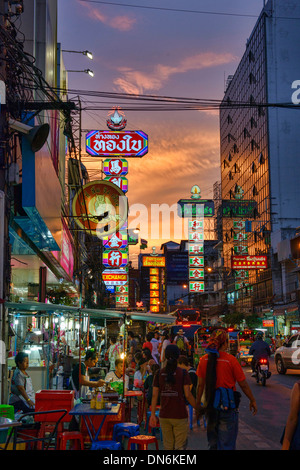 Szenen aus Chinatown in Bangkok, Thailand Stockfoto