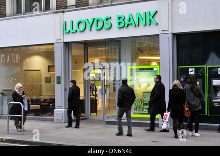 Eine Gesamtansicht der LLoyds Bank-Filiale, London, UK Stockfoto