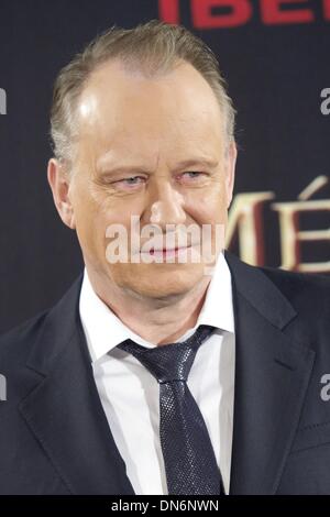 Madrid, Spanien. 19. Dezember 2013. Schauspieler Stellan Skarsgard besucht "Der Arzt" Premiere im Callao Kino am 19. Dezember 2013 in Madrid, Spanien. Bildnachweis: Jack Abuin/ZUMAPRESS.com/Alamy Live-Nachrichten Stockfoto