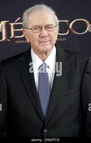 Madrid, Spanien. 19. Dezember 2013. Writter Noah Gordon besucht "Der Arzt" Premiere im Callao Kino am 19. Dezember 2013 in Madrid, Spanien. Bildnachweis: Jack Abuin/ZUMAPRESS.com/Alamy Live-Nachrichten Stockfoto