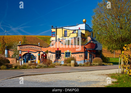 Hundertwasser-Haus, Weingut Hirn in Untereisenheim, untere Franken, Bayern, Deutschland Stockfoto