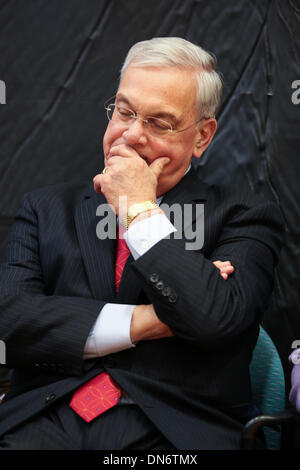 Boston, Massachusetts, USA. 19. Dezember 2013. Der Hyde Park CVJM in Boston, Massachusetts ist nach dem legendären Boston Bürgermeister Thomas Menino umbenannt. Bürgermeister Menino dient seit 20 Jahren als Bürgermeister der Stadt und ist am Ende dieser Frist zurücktreten. Marty Walsh wurde als der neue Bürgermeister von Boston gewählt. Bildnachweis: Nicolaus Czarnecki/METRO US/ZUMAPRESS.com/Alamy Live-Nachrichten Stockfoto