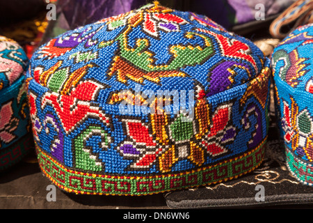 Bunten Hut zum Verkauf, Shakhrisabz, Usbekistan Stockfoto