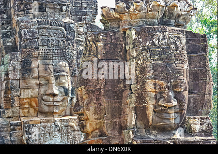 Gesichter sind Darstellungen von Javarman VII Stockfoto