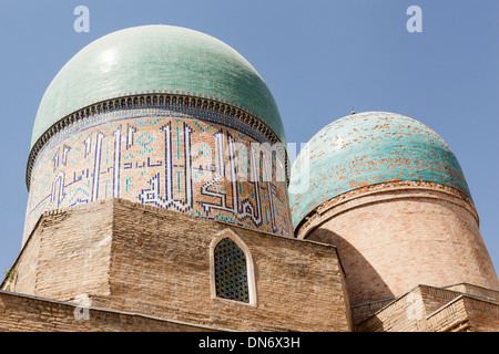 Kuppeln der Gumbazi Saidon und Sheikh Shamsiddin Kulol Mausoleen, Dorut Tilovat Komplex, Shakhrisabz, Usbekistan Stockfoto