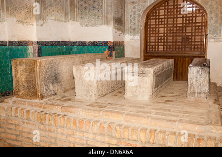 Gräber in Gumbazi Saidon Mausoleum, Dorut Tilovat Komplex, Shakhrisabz, Usbekistan Stockfoto