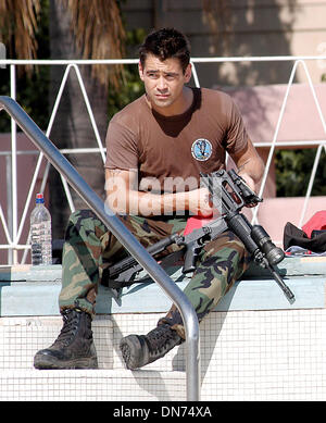6. November 2002 - K46440ES.'' SWAT ''. TV-FILM-STILLS. GELIEFERT von Colin Farrell spielt S.W.A.T Teammitglied Jim Street(Credit Image: © Globe Photos/ZUMAPRESS.com) Stockfoto