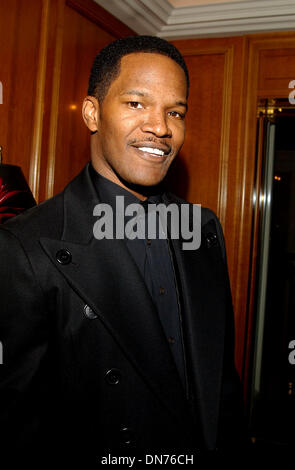 23. März 2002 - Hollywood, CA, USA - K24533AG. BAUM DES LEBENS-AWARDS. REGENT BEVERLY WILSHIRE HOTEL. AMY GRÄBER.   COPYRIGHT 2002 (D)... JAMIE FOXX(Credit Image: © Globe Photos/ZUMAPRESS.com) Stockfoto