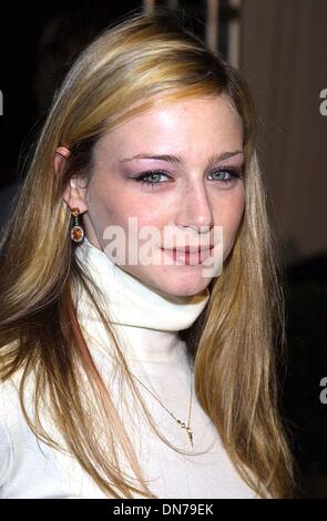 14. Oktober 2002 - Hollywood, CA, USA - KATHARINE TOWNE... K26759TR '' VERLASSEN '' PREMIERE. PARAMOUNT PICTURES, HOLLYWOOD, KALIFORNIEN. 14. OKTOBER 2002. TOM RODRIGUEZ / 2002 (Kredit-Bild: © Globe Photos/ZUMAPRESS.com) Stockfoto