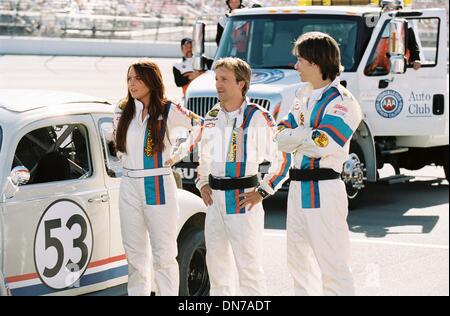 10. Mai 1943 - K43812.'' HERBIE: FULLY LOADED ". VON ES-LINDSAY LOHAN, BRECKIN MEYER UND JUSTIN LANG GELIEFERT. TV-FILM noch (Kredit-Bild: © Globe Photos/ZUMAPRESS.com) Stockfoto