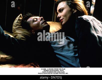 4. April 2001 - A11066: Eine Szene aus dem FILM. " ROMEO IS BLEEDING'' MIT. GARY OLDMAN UND LENA OLIN... VON geliefert (Kredit-Bild: © Globe Photos/ZUMAPRESS.com) Stockfoto