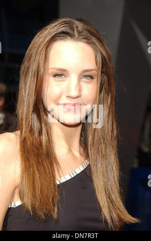 3. Februar 2002 - K23960AG. BIG FAT LIAR - PREMIERE. UNIVERSAL STUDIOS HOLLYWOOD, CA. 2. FEBRUAR 2002. AMY GRÄBER / 2002 (D). AMANDA BYNES(Credit Image: © Globe Photos/ZUMAPRESS.com) Stockfoto