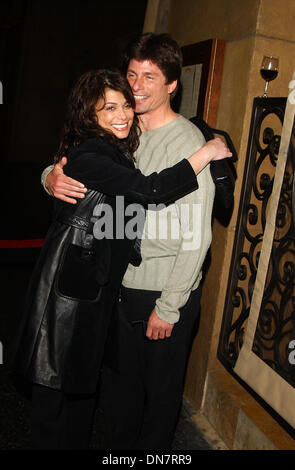 3. April 2002 - PAULA ABDUL und TOD GRISWOLD. K24615AG SCHWEIN UND PFEIFEN 1 JAHR ANNIVERSARY.CA, 03.04.02. AMY Gräber / 2002 (Kredit-Bild: © Globe Photos/ZUMAPRESS.com) Stockfoto