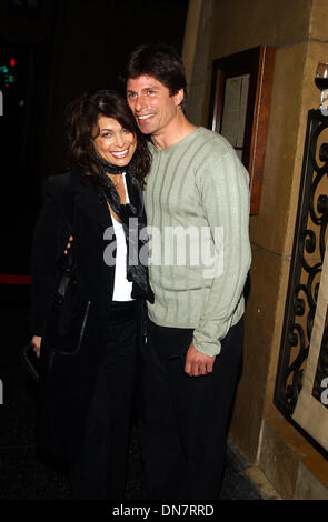 3. April 2002 - PAULA ABDUL und TOD GRISWOLD. K24615AG SCHWEIN UND PFEIFEN 1 JAHR ANNIVERSARY.CA, 03.04.02. AMY Gräber / 2002 (Kredit-Bild: © Globe Photos/ZUMAPRESS.com) Stockfoto