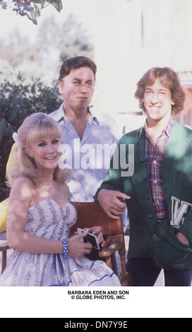 27. Juni 2001 - BARBARA EDEN und Sohn. (Kredit-Bild: © Globe Photos/ZUMAPRESS.com) Stockfoto