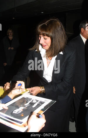 5. Oktober 2001 - K23052JBB: NEW YORK FILM FESTIVAL Weltpremiere von "die ROYAL TENENBAUMS'' bei ALICE TULLY HALL im LINCOLN CENTER, New York City. 10/05/01.ANGELICA HOUSTON. JOHN BARRETT / 2001.                                      (D) (Kredit-Bild: © Globe Photos/ZUMAPRESS.com) Stockfoto