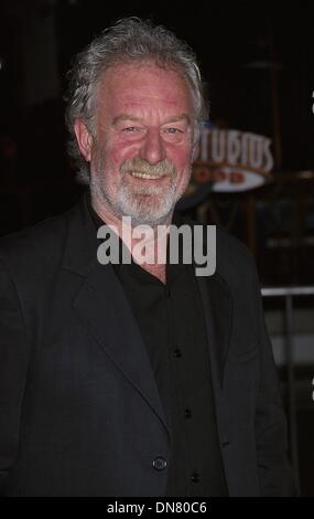 18. April 2002 - Hollywood, CA, USA - K24756EG: SCORPION KING PREMIERE. UNIVERSAL Studios Hollywood, UNIVERSAL Hollywood, CA 04/17/2002.BERNARD HILL. ED GELLER / 2002 (Kredit-Bild: © Globe Photos/ZUMAPRESS.com) Stockfoto